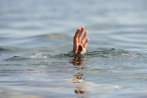 На дні озера в Києві водолази знайшли тіло чоловіка
