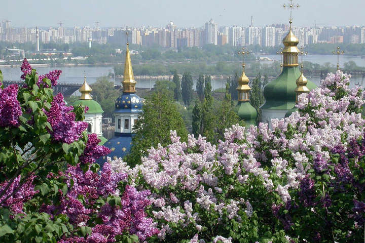 Цьогорічна весна посіла четверте місце серед найтепліших у Києві за понад 100 років