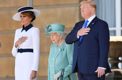 Елизавета II подарила Трампу редкое издание книги Черчилля