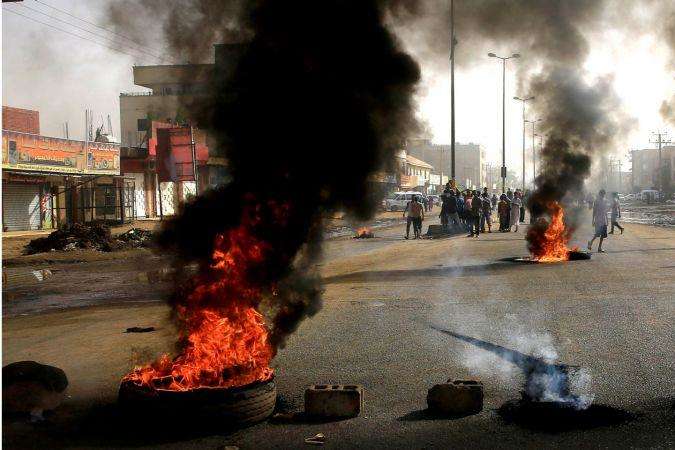 У Судані військові відкрили вогонь по протестувальниках: 30 загиблих