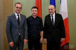 Міністр закордонних справ ФРН Гайко Маас, Президент України Володимир Зеленський та міністр закордонних справ Франції Жан-Ів Ле Дріан під час зустрічі, в Києві, 30 травня 2019 р. Фото надані прес-службою Президента України Володимира Зеленського