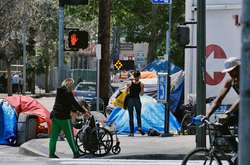 Сміття, щурі та безхатьки. Моторошні фото з самого центру Лос-Анджелеса