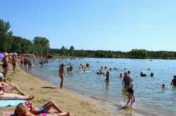 Кліматологи оголосили старт купального сезону в Києві