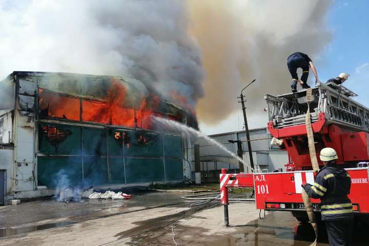 На птицефабрике возле Киева произошел пожар