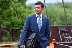Діяльністю президента Зеленського задоволені втричі більше, ніж Порошенком