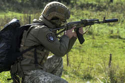 Боєць десантно-штурмової бригади