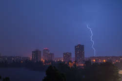 Киян попередили про грозу ввечері