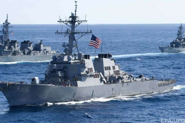 Російський есмінець мало не зіткнувся з крейсером США у Філіппінському морі