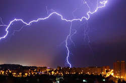 Наступний тиждень в Україні почнеться з гроз