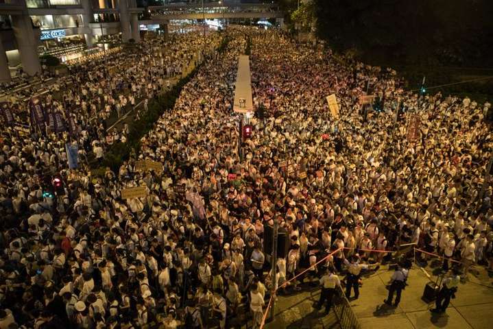 У Гонконзі більше 1 мільйона людей вийшли на акцію протесту