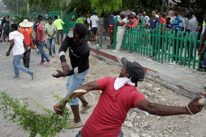 Гаїті сколихнули антиурядові протести, є загиблі