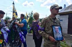 На Вінниччині попрощалися із українським воїном, який загинув на Донбасі