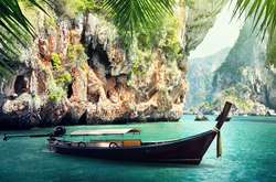 Туроператорам «Гарячі тури», «Лакі-тур» і «Діоніс-Прага-Україна» анулювали ліцензії