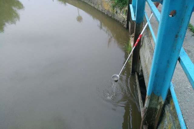 Забруднення ріки Рось: оприлюднені дані першої експертизи (фото)
