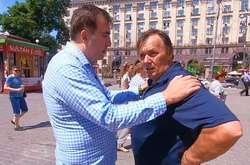 Саакашвілі питав на Хрещатику, чи йти йому на вибори