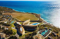 Українське посольство засудило рішення британської World Travel Awards нагородити готель у Криму