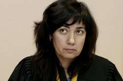 Суддю, яка півтора року тому відпустила Саакашвілі, звільнили 