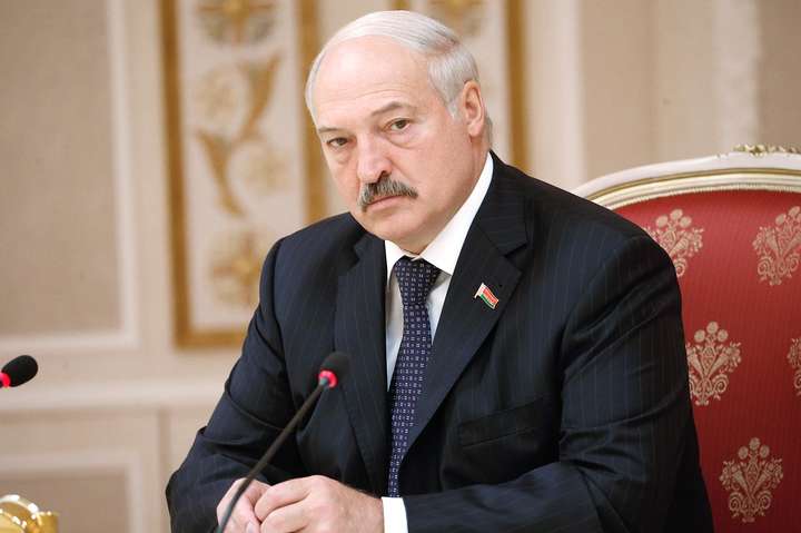 Лукашенко пригрозил «разогнать» белорусский Гидрометцентр