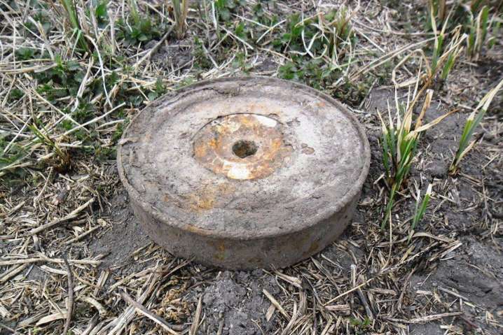 На Бориспільському шосе виявили чотири міни