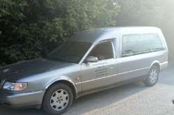 На Київщині молодик викрав катафалк (фото)