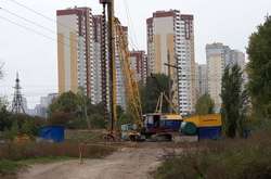 Боротьба за озера на Осокорках: суд заборонив забудову