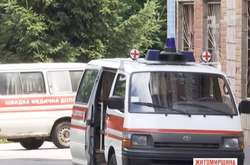 Трагедія на Житомирщині: хлопця, якого підстрелив сусід, прооперували 