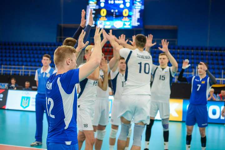 Українські волейболісти без лідера в складі здобули третю перемогу в «Золотій Євролізі»