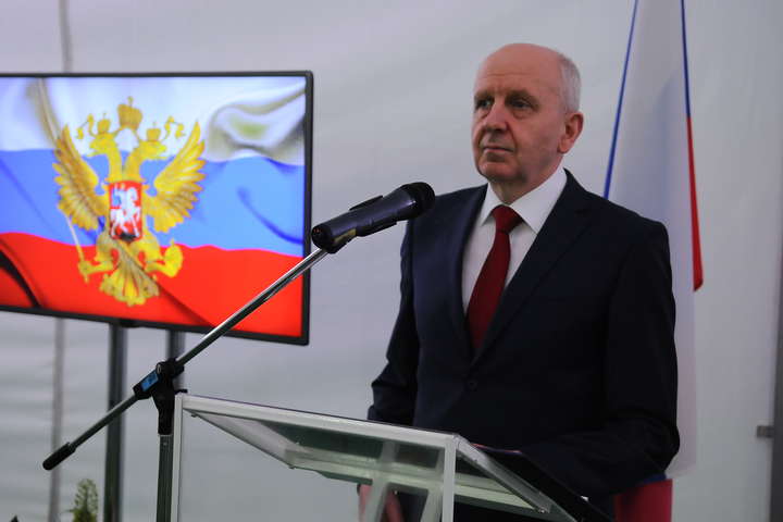 На прийомі у Києві на честь Дня Росії російський дипломат заявив про «піке» у відносинах з Україною