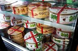 Суд решил, что красной лентой можно перевязывать торты только компании Roshen