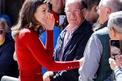  Королева Летиция 
  