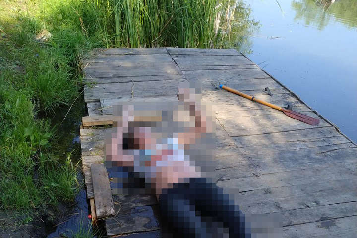 З річки на Київщині рятувальники дістали тіло жінки 