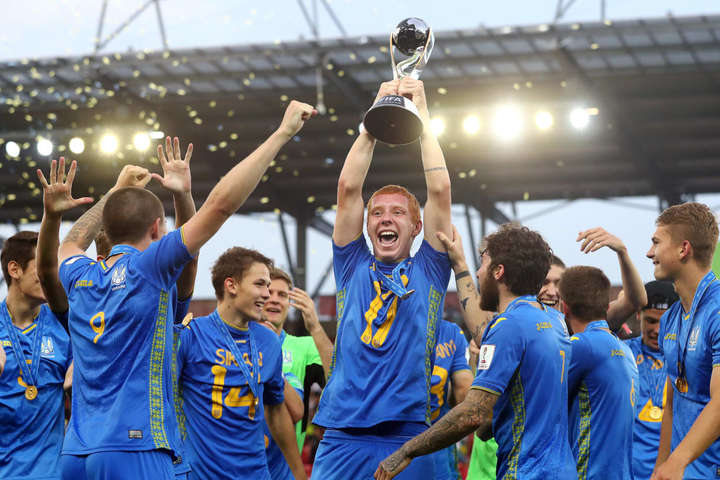 Україна - чемпіон! Як нагороджували нових чемпіонів світу (відео)