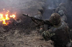 Зі стрілецької зброї, ручних протитанкових гранатометів та великокаліберних кулеметів противник обстріляв позиції українських військових поблизу Кримського, Водяного та Талаківки