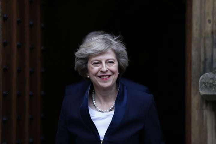 Прем’єр Британії Мей розповіла, чим займатиметься після відставки