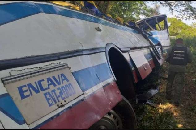У Венесуелі перекинувся автобус: 16 людей загинули