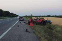 На Одеській трасі сталася смертельна ДТП. Поліція оприлюднила моторошні фото