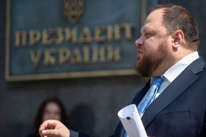 Представник Зеленського просить депутатів зробити перерву і розглянути президентські законопроєкти