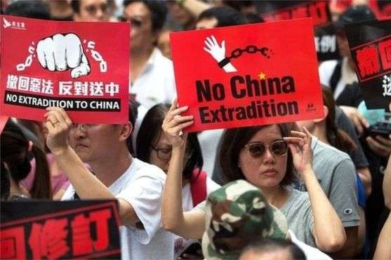Масові протести у Гонконзі: Чого вимагають жителі й чому Китай проти?