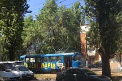 Трамвай збив чоловіка у Київському районі