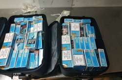 У «Борисполі» затримали українку з валізою контрабанди (фото)