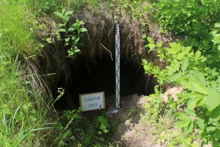 Науковці знайшли ймовірне поховання Хмельницького