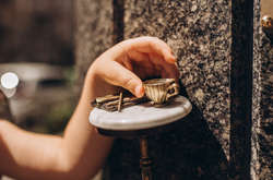 Памятник кофе в Киеве