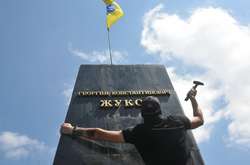 Кабмін попросив перевірити законність повернення проспекту в Харкові імені Жукова