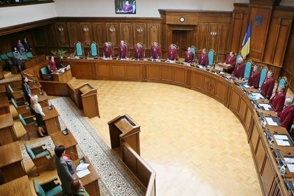 Конституційний Суд сьогодні продовжить засідання щодо розпуску Ради