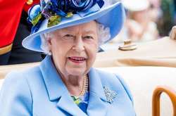 Елизавету II рассмешил муж внучки
