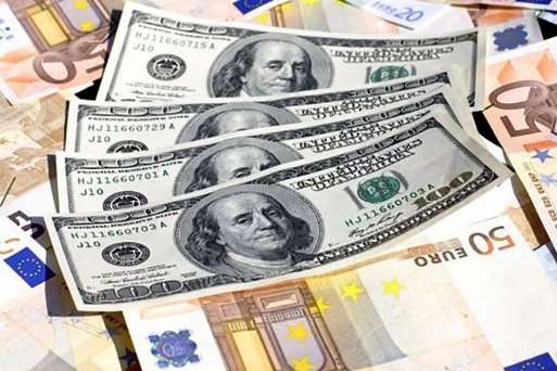 В Україні дорожчають долар і євро: курс валют від Нацбанку