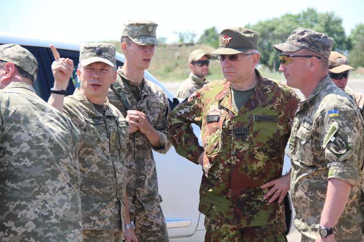 Військова делегація ЄС відвідала зону операції Об'єднаних сил