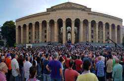 У Грузії взяли під варту більше 120 протестувальників