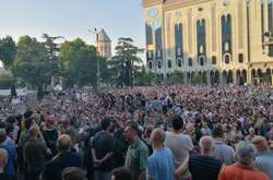 Під парламентом Грузії почалася нова акція протесту