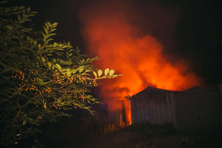 Майже 20 «замінувань» і 135 пожеж: минулого тижня у Києві було «гаряче»